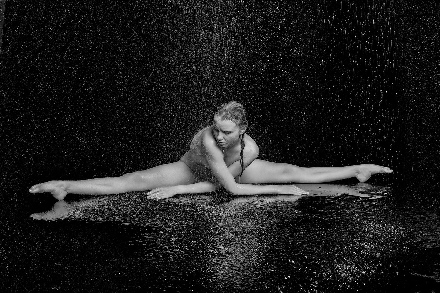 Wet Ballet, ballerina Dana, shows studio shots of well trained artist Dana. Wet Ballet, ballerina Dana, shows studio shots of well trained artist Dana.